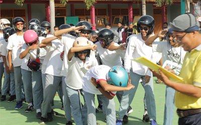 Jalan Gayeng - HUT14 SMK N 1 Punggelan